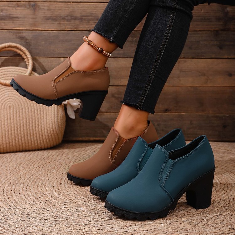Women's Chunky Heel Mid-Calf Boots - Round Toe Suede Shoes with Rubber Sole