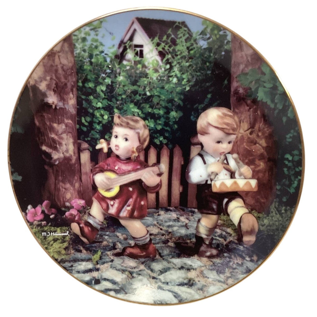 Vintage 1989 Danbury Mint Hummel Private Parade Collectible Ceramic Plate