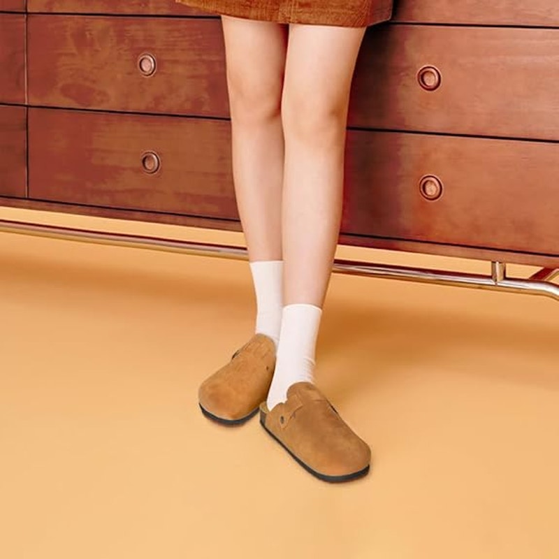New Torotto Womens Size 7.5 Brown Suede Clogs Slip On Closed Round Toe Shoes