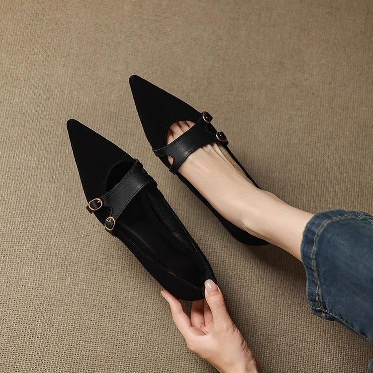 French Vintage Pointed-Toe Flats