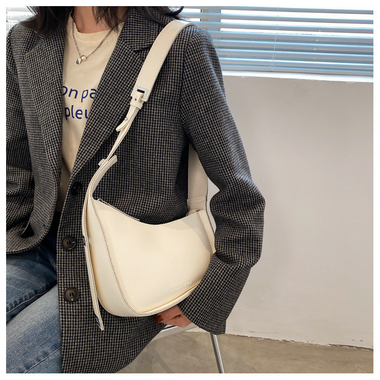 Women's Retro Minimalist Saddle Crossbody Bag – PU Leather Dumpling Bag