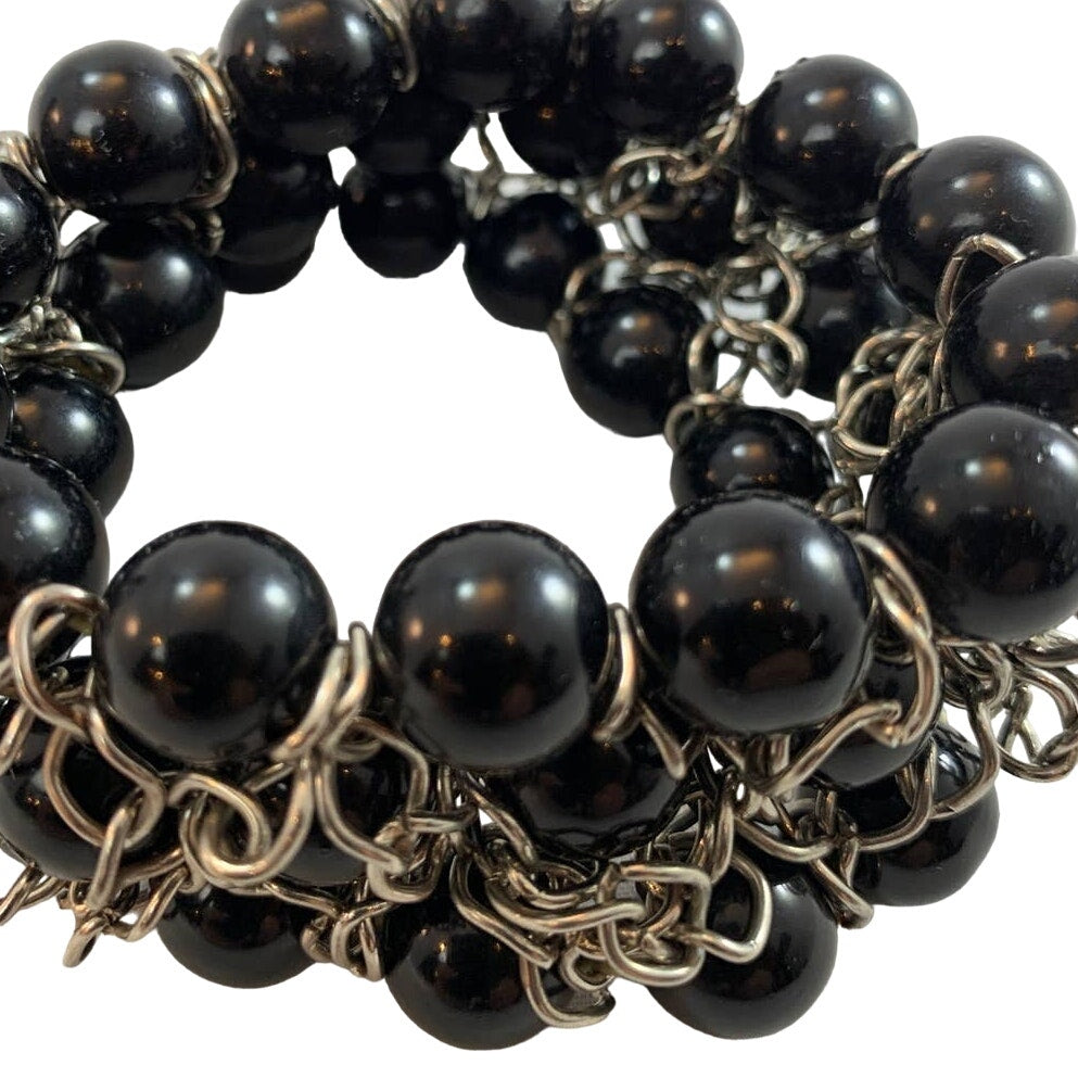 Vintage Black Stone Oval Size 7 Ring With Bonus Beaded Stretch Bracelet
