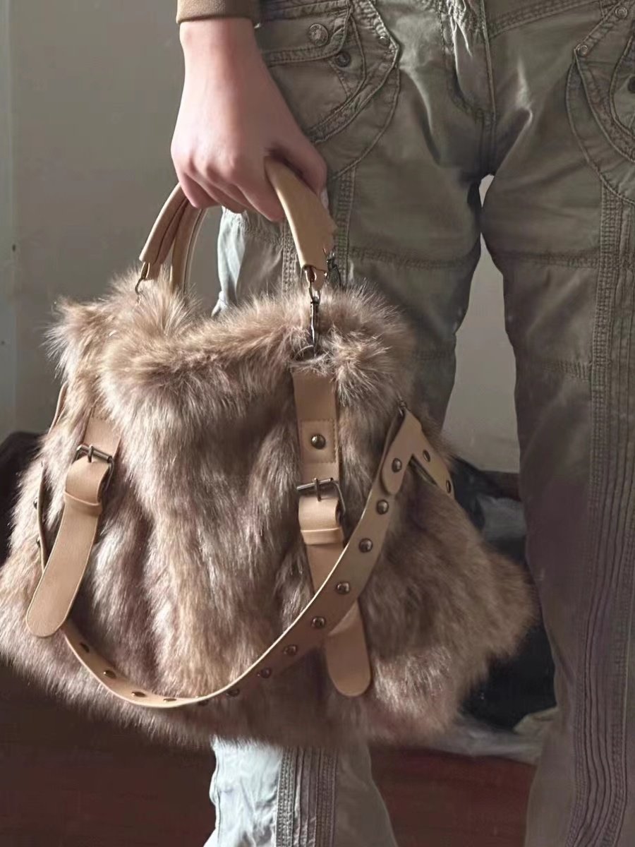 Women's Large Tote Bag – Plush Color-Block Commuter Bag with Laptop Compartment | Sarah Express