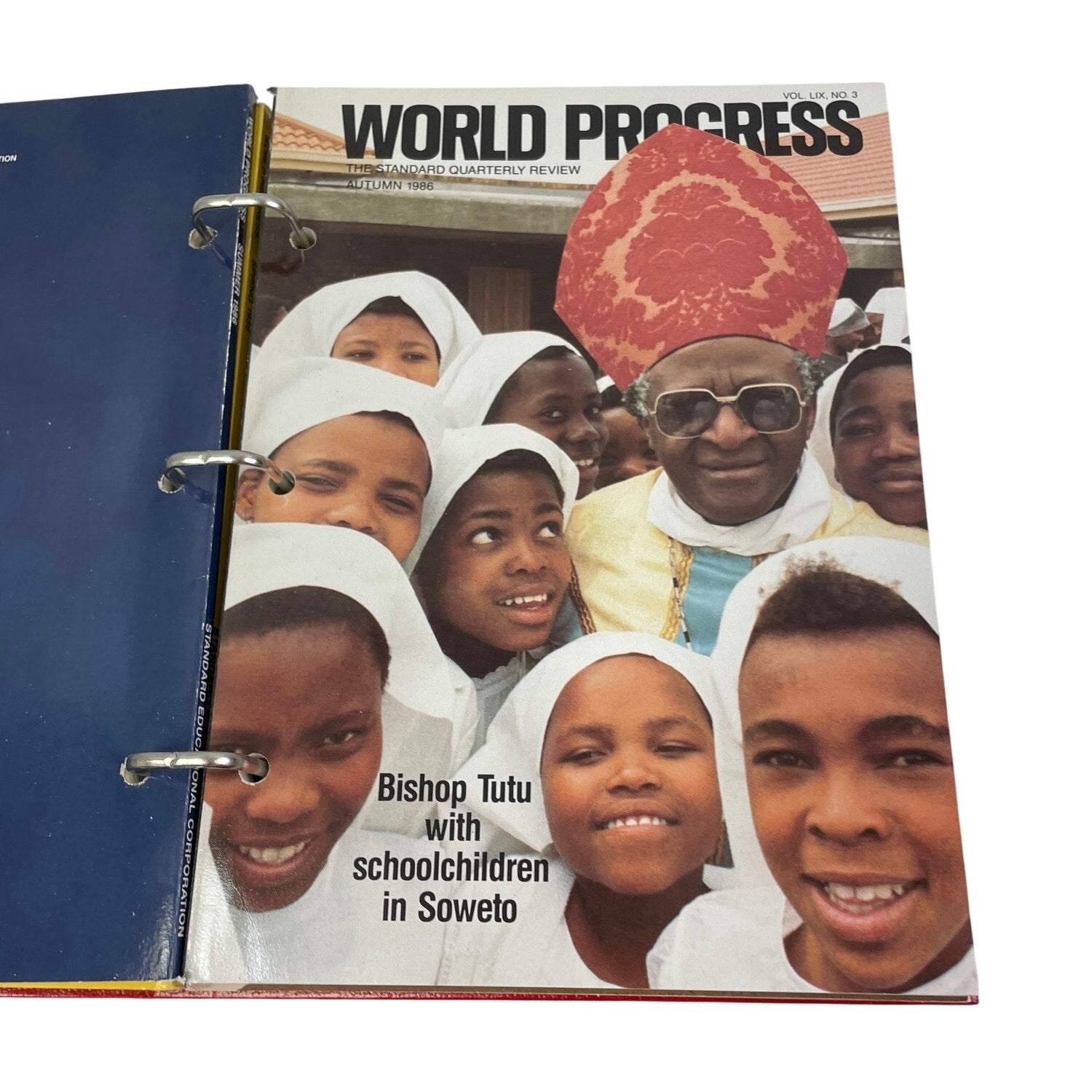 Vintage 1986 World Progress Yearbook Binder Iran Contra Imelda Marcos Collection
