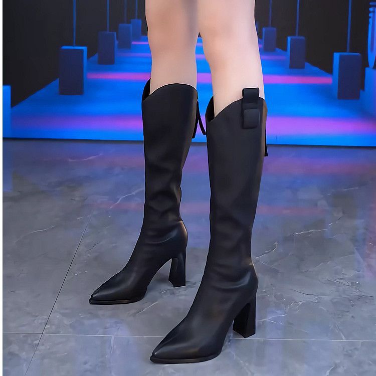 Women's Knee-High Heeled Boots with Back Zipper - Plush Lined Chunky Heel Winter Boots