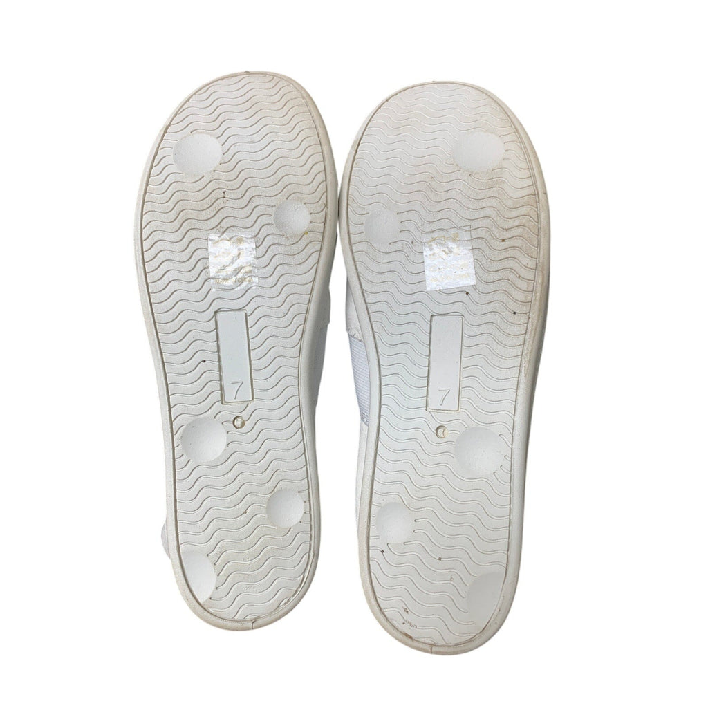 Funky Monkey Womens Size 7 White Canvas Crochet Heel Flat Low Top Sneaker Shoes