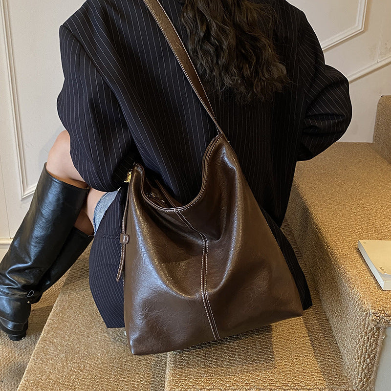 Korean-Style Large Capacity Textured PU Leather Bucket Shoulder Bag | Retro Soft Leather Handbag