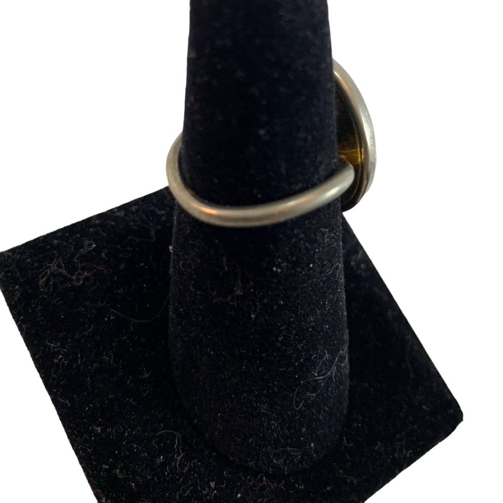 Vintage Black Stone Oval Size 7 Ring With Bonus Beaded Stretch Bracelet