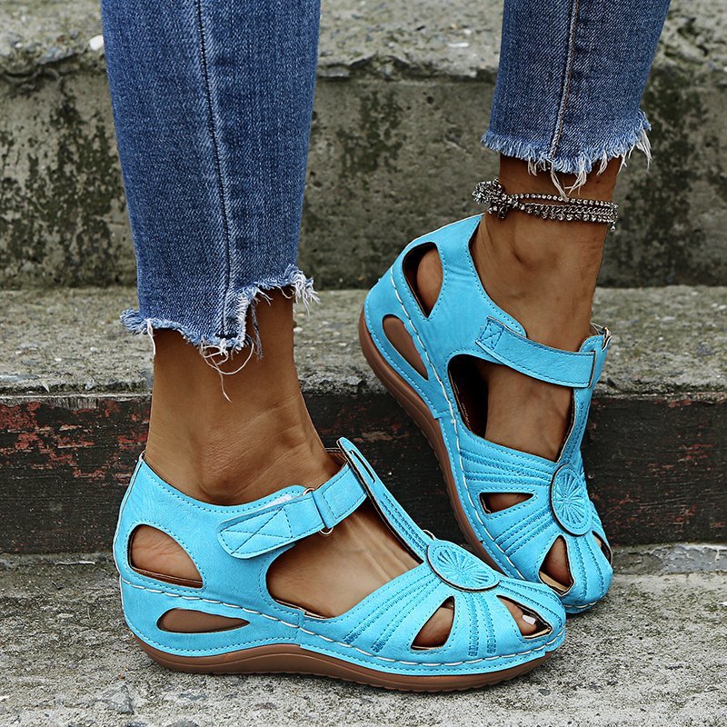 Cutout Round-Toe Velcro Beach Sandals