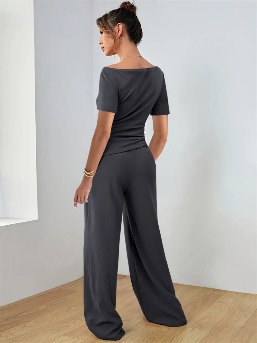 Round Neck Short Sleeve T-Shirt and Pants Set