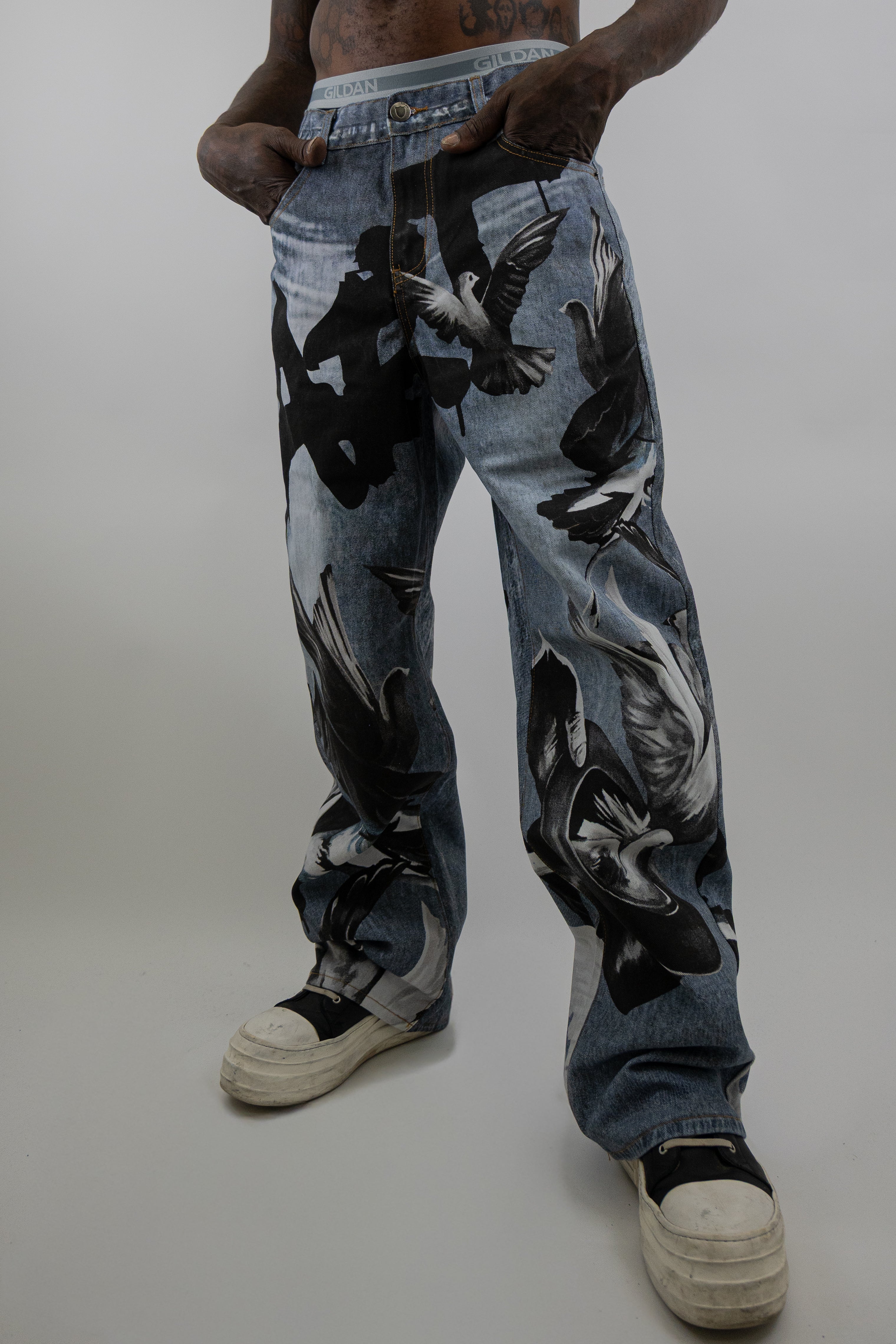 RM204B ART - Graphic Printed Baggy Jeans