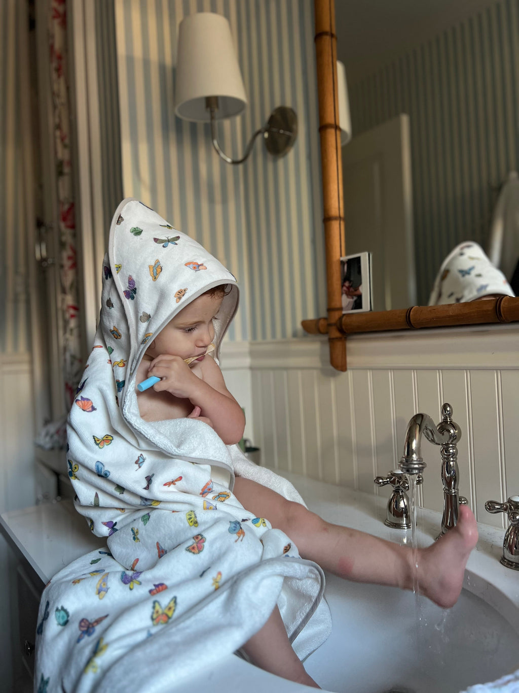 Hooded Bath Towel - Madame Butterfly