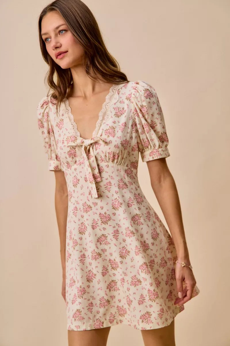 SO ME Floral Lace Trimed  Short Sleeves Mini Dress