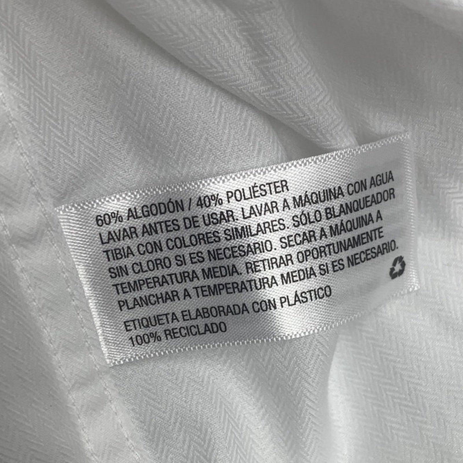 New Cat & Jack Boys Medium (8) PolyCotton Long Sleeve Button Up White Shirt