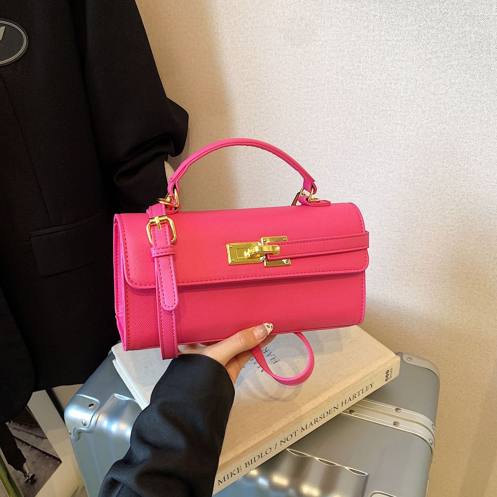 Chic Square Handbag with Lock Closure - Premium PU Leather Crossbody Bag for Women
