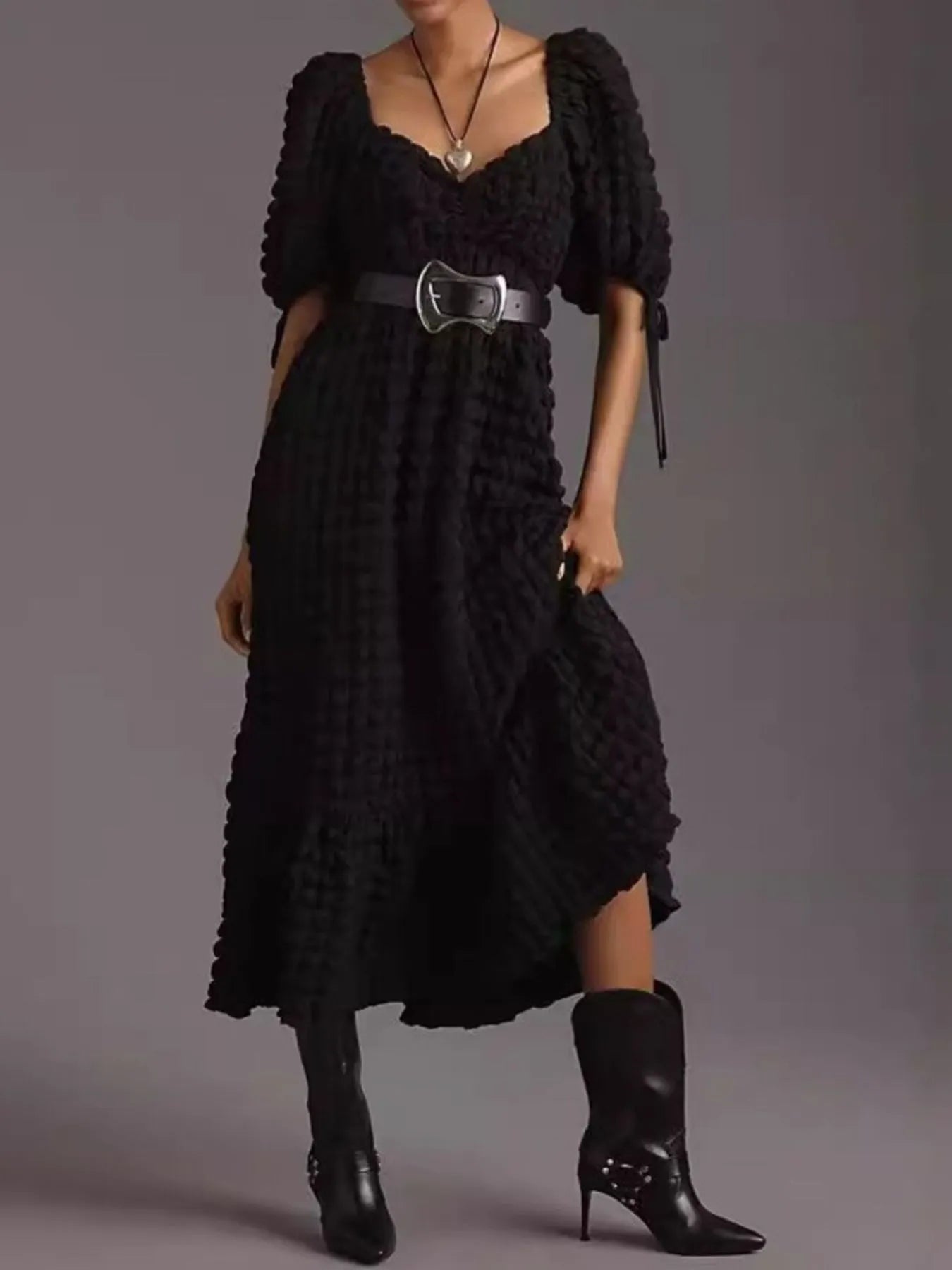 Textured Sweetheart Neck Short Sleeve Dress