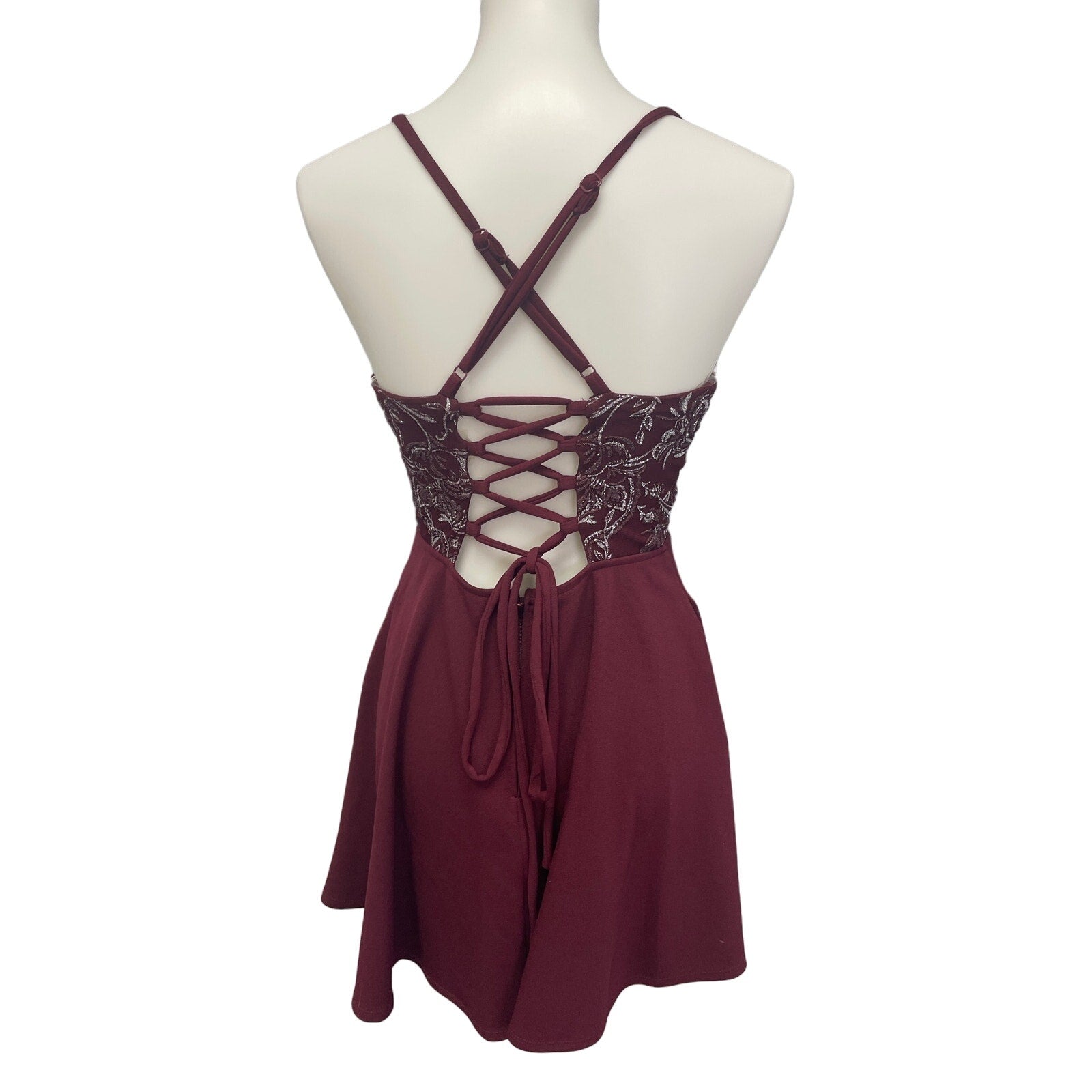 Speechless Juniors Size 3 Sleeveless Laceup Back Fit & Flare Short Dress