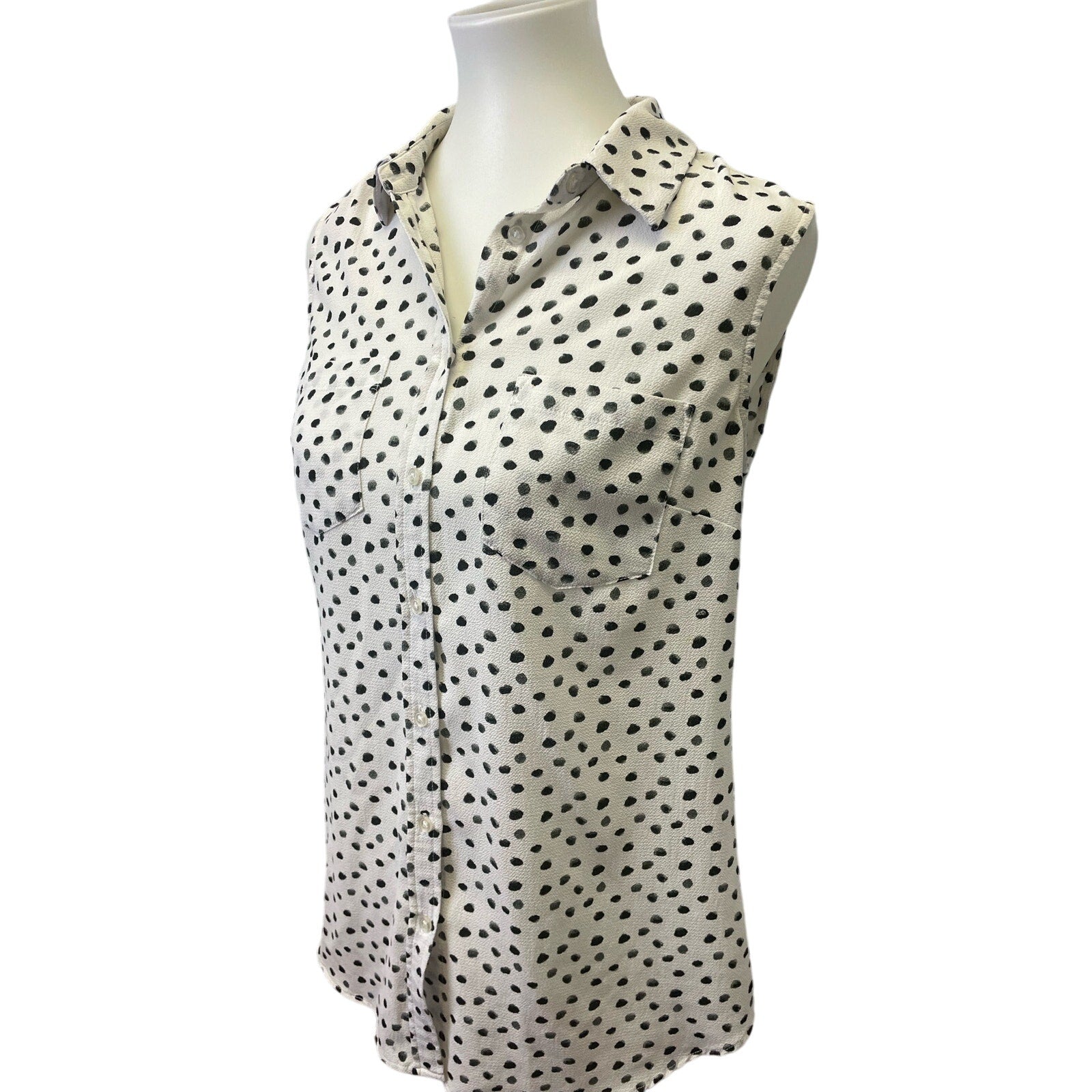 2 Merona Medium H&M Sleeveless Polyester Blend Polka Dot Button Up Tank Tops