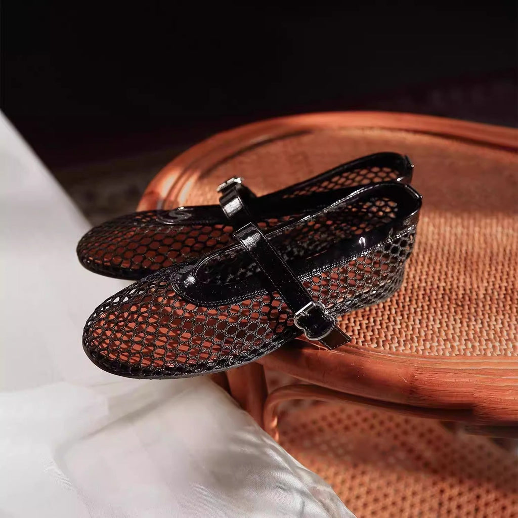 Women's Breathable Mesh Hollow-Out Pumps - Casual Low Heel Buckle Shoes