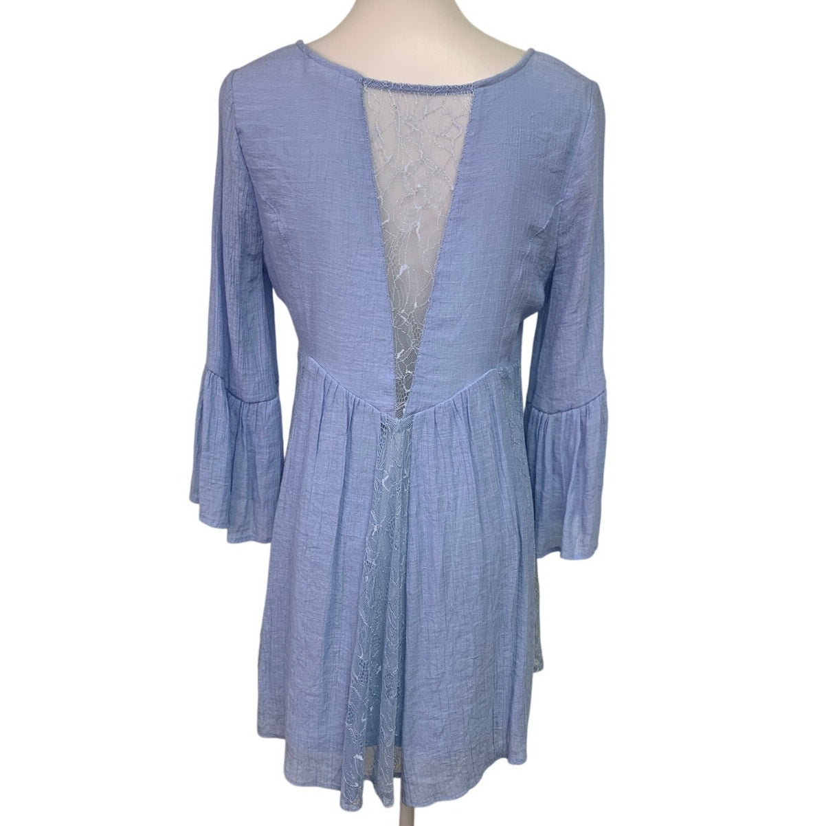 Altar'd State Womens Medium Long Bell Sleeve Keyhole Fit Flare Knee Length Dress