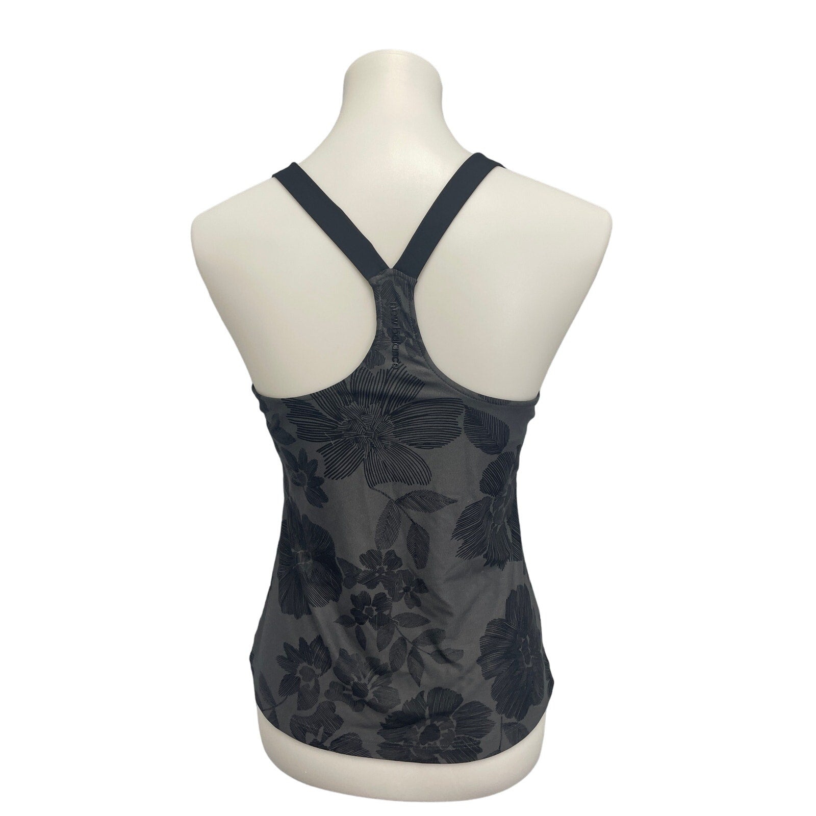 New Balance Womens Medium Racerback 100% Polyester Athletic Tank Top w Shelf Bra
