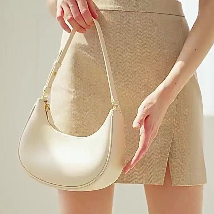 Women's Summer Baguette Shoulder Bag - Trendy Dumpling Style Tote with Adjustable Strap