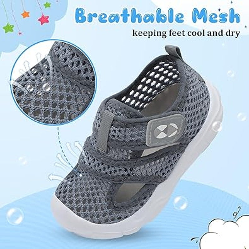 Centipede Demon Toddler Boys Size 9 Gray Water Sandal Latch & Hook Close Shoes