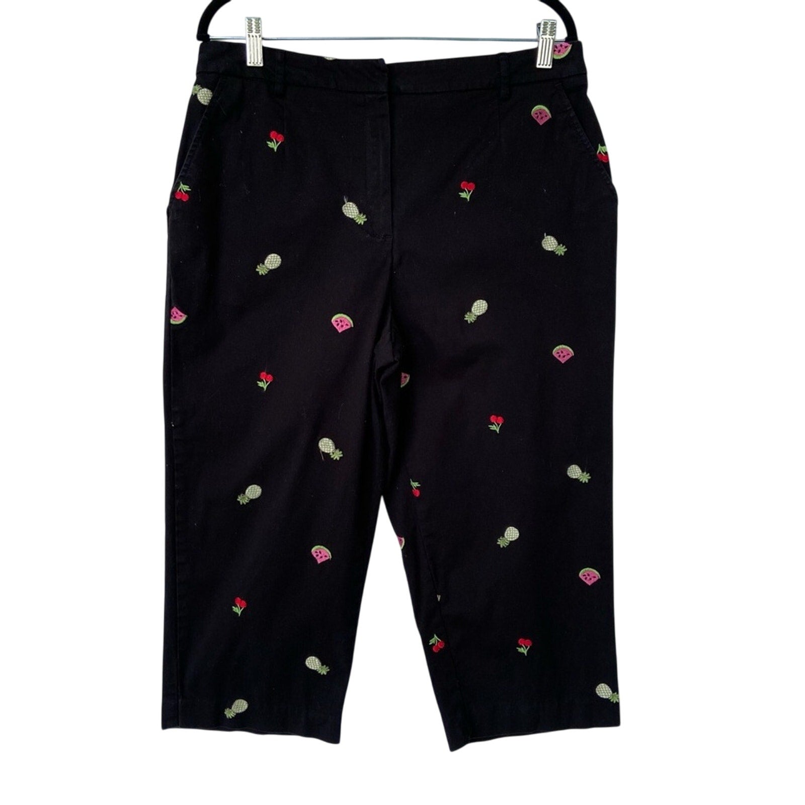 JM Collection Womens Size 16 Black Embroidered Fruit Stretch Cotton Capri Pants